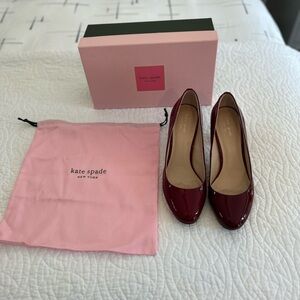 Kate Spade Pallas Patent Leather round toe pumps Size 9.5 Deep Crimson